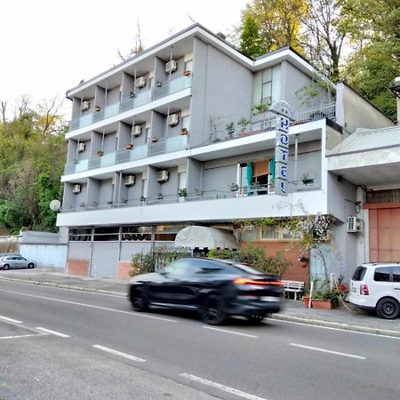 Hotel Lombardia Seveso Buitenkant foto