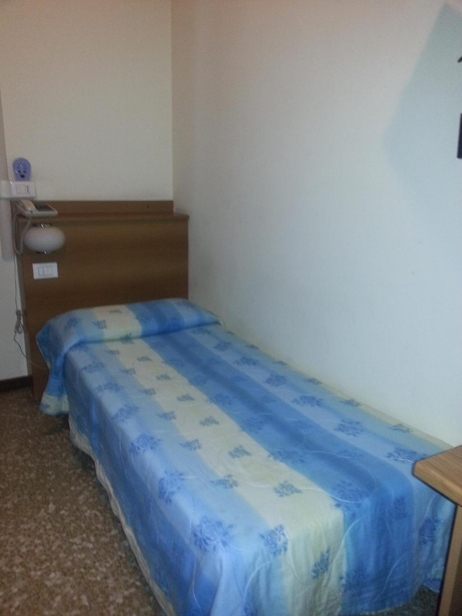 Hotel Lombardia Seveso Buitenkant foto