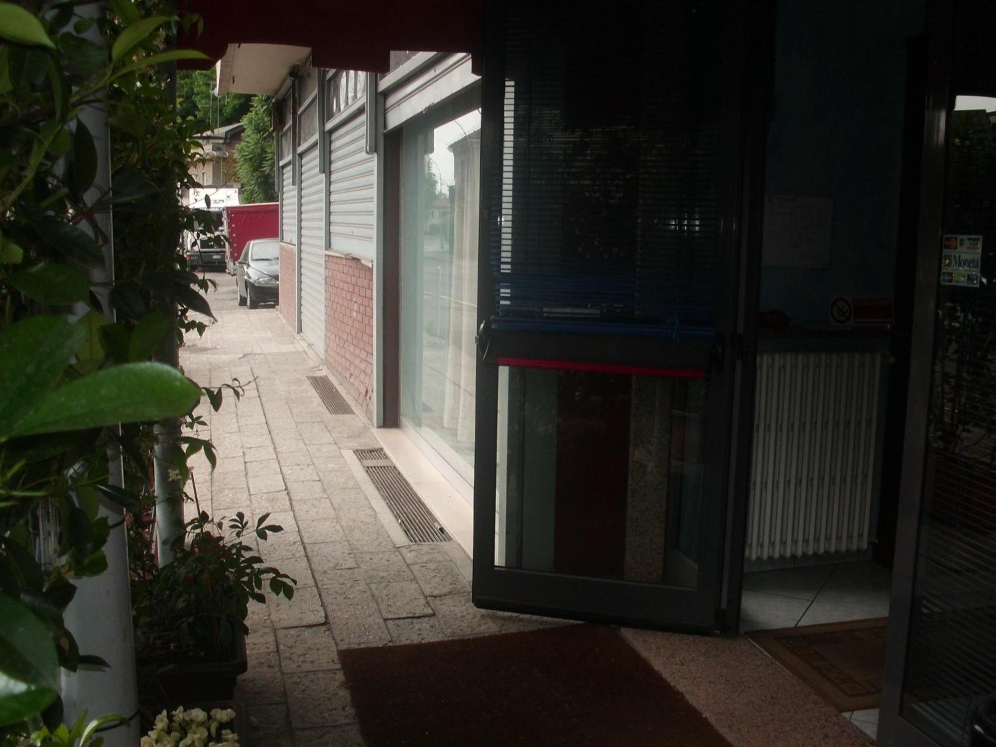Hotel Lombardia Seveso Buitenkant foto