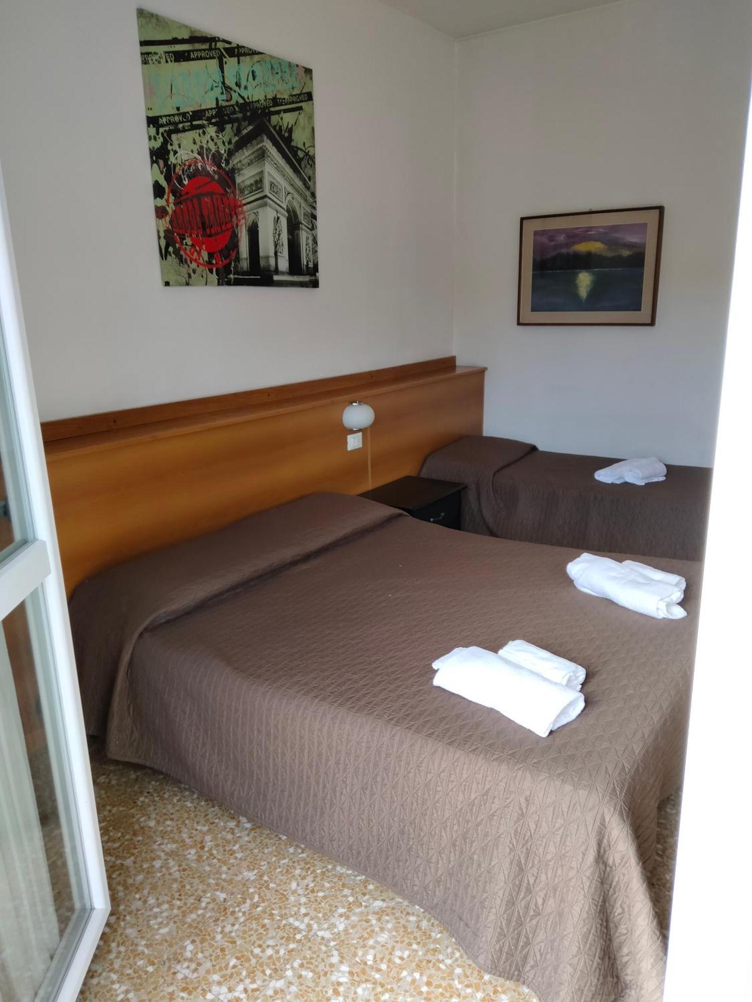 Hotel Lombardia Seveso Buitenkant foto