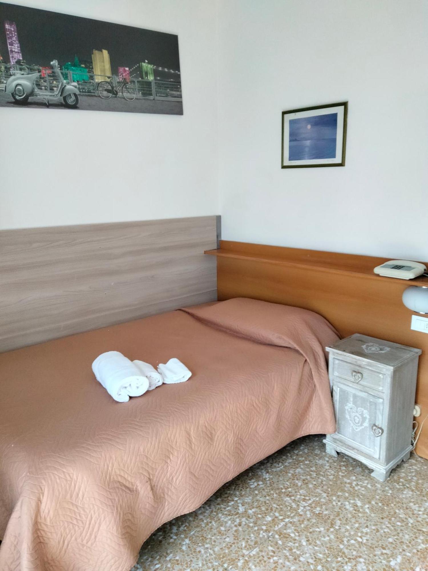 Hotel Lombardia Seveso Buitenkant foto
