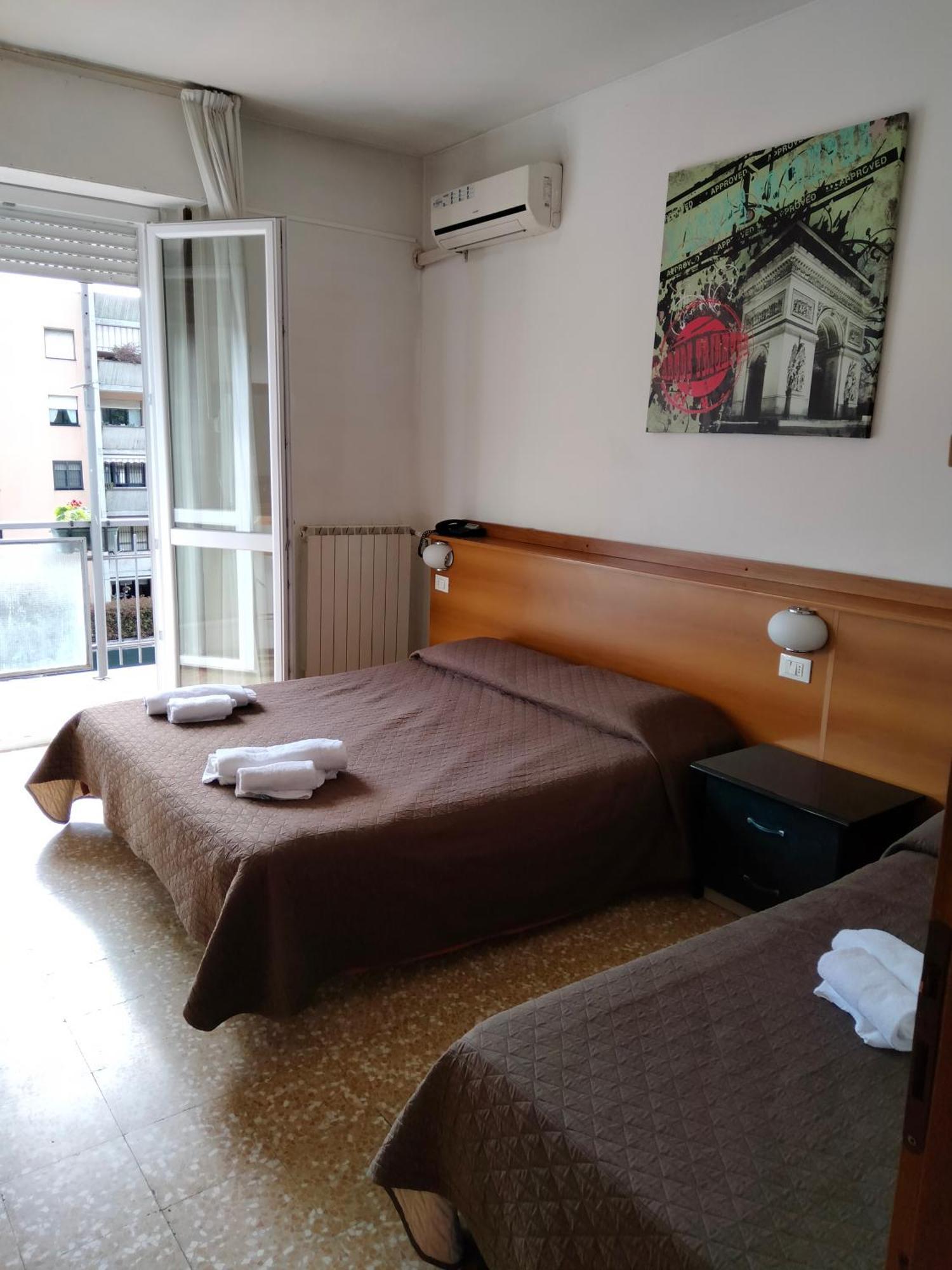 Hotel Lombardia Seveso Buitenkant foto