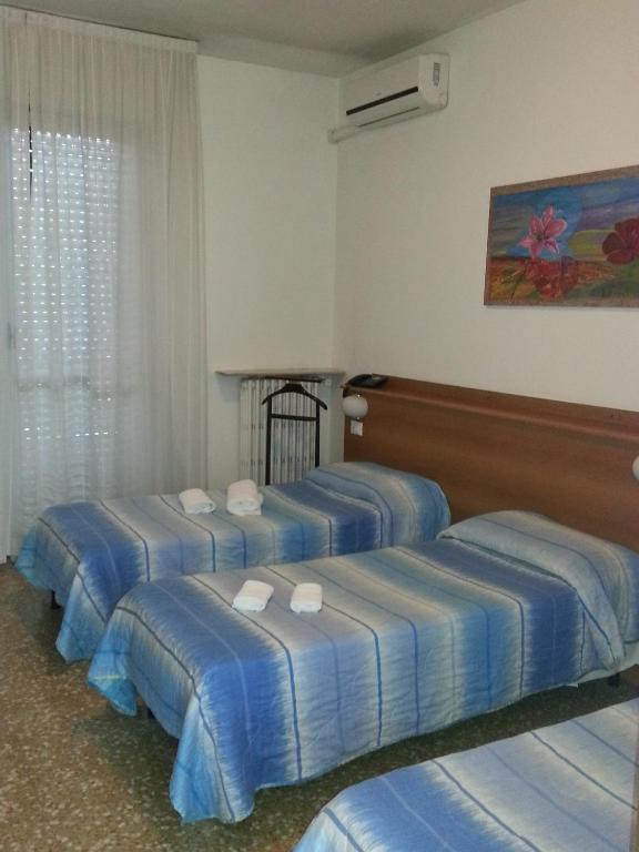 Hotel Lombardia Seveso Kamer foto