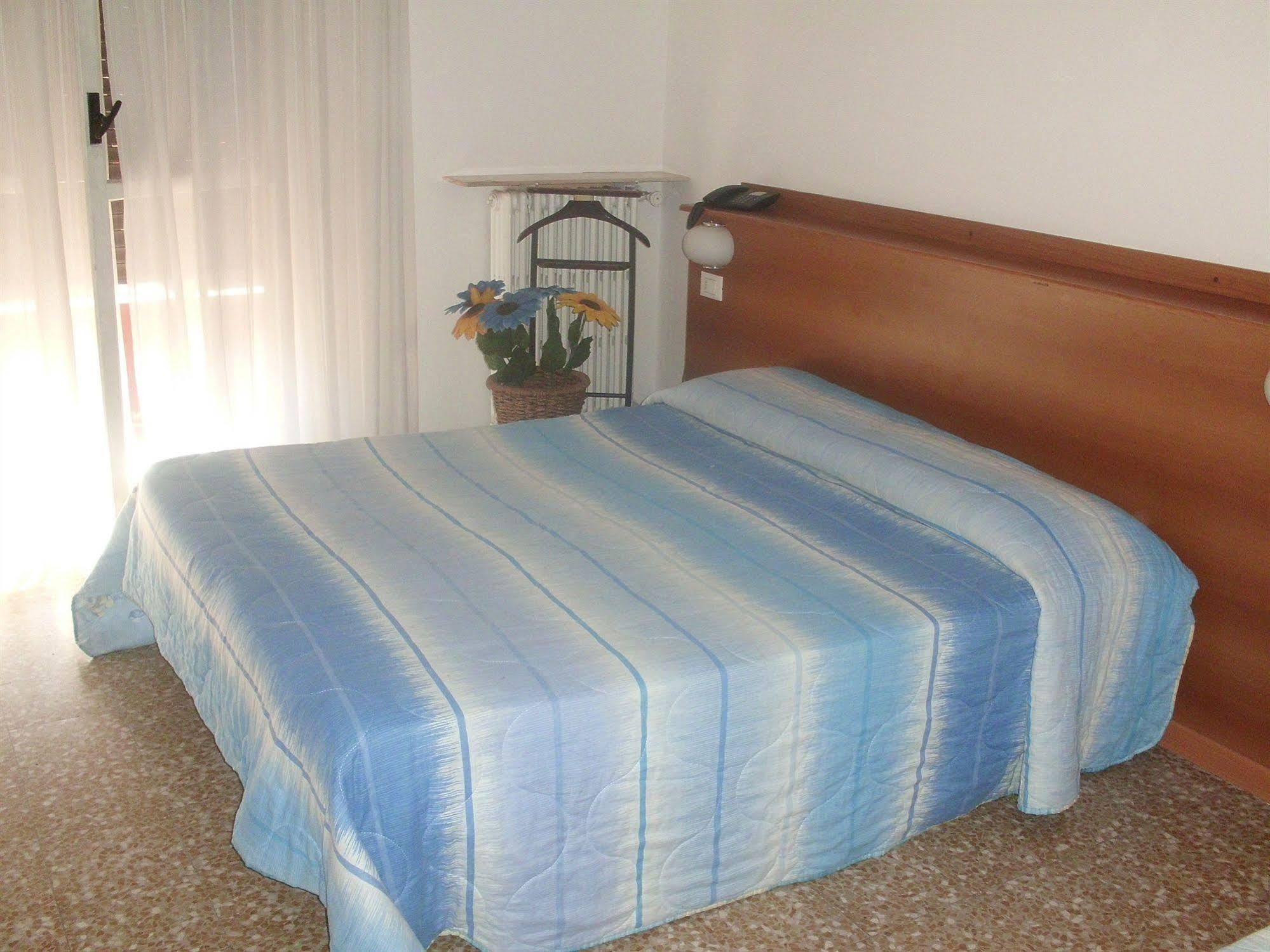 Hotel Lombardia Seveso Buitenkant foto