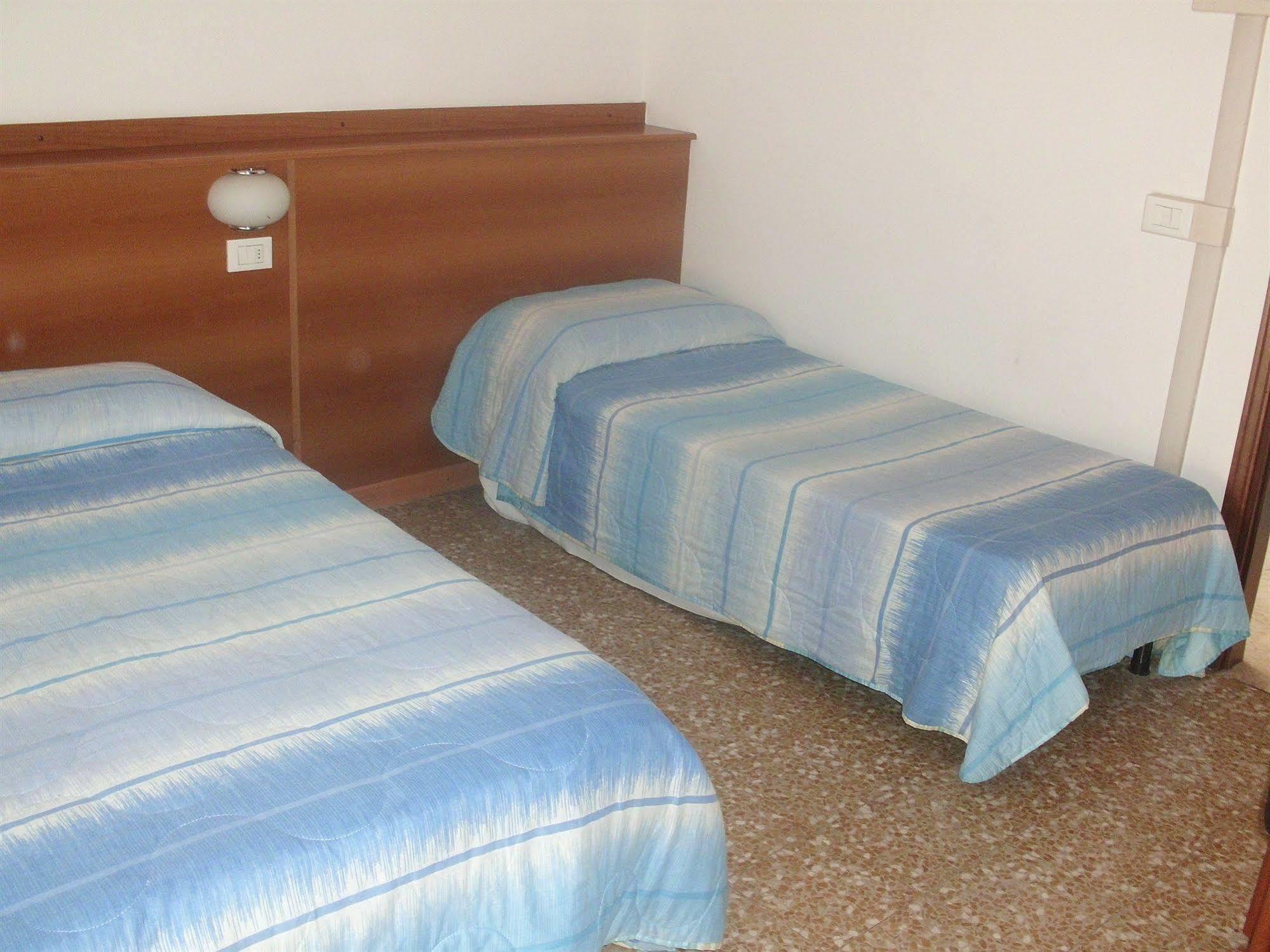 Hotel Lombardia Seveso Buitenkant foto